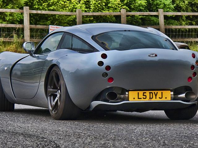 8947923289_f8feed8430_h